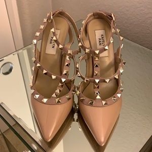 Nude Patent Leather Pump